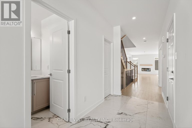 29432307/543-tahoe-heights/leitrim/ottawa/ontario/K1T0W1_8