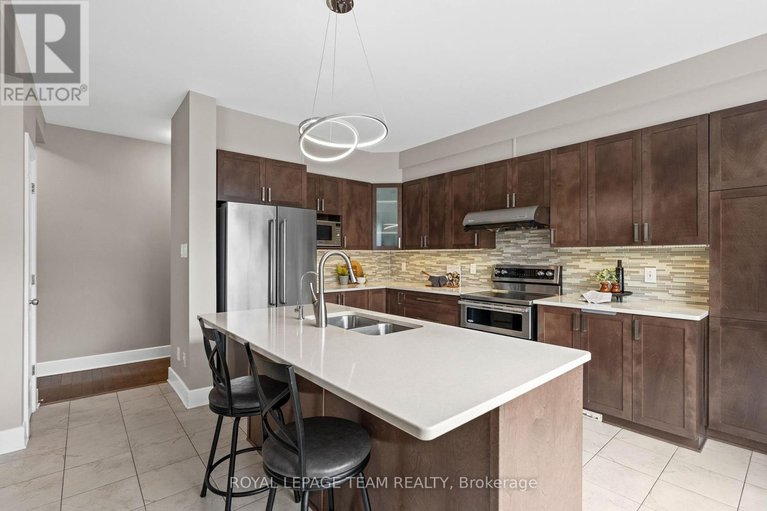 28459727/24-knockaderry-crescent/half-moon-bay/ottawa/ontario/K2J6H2_18