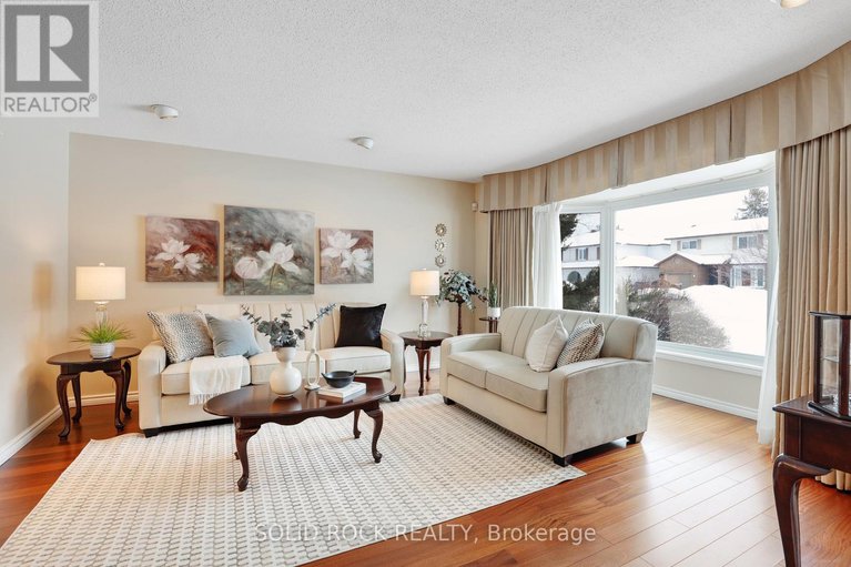 29419205/26-paula-crescent/sheahan-estatestrend-village/ottawa/ontario/K2H9A4_6