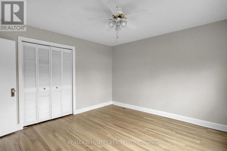 28329411/312-mountbatten-avenue/alta-vistafaircrest-heights/ottawa/ontario/K1H5W3_17