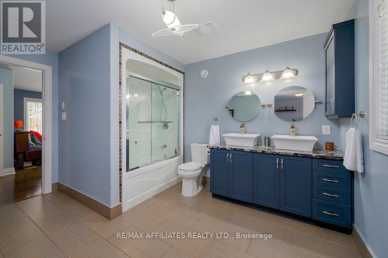 28142173/2284-summerside-drive/manotick-east-to-manotick-station/ottawa/ontario/K4M1B4_33