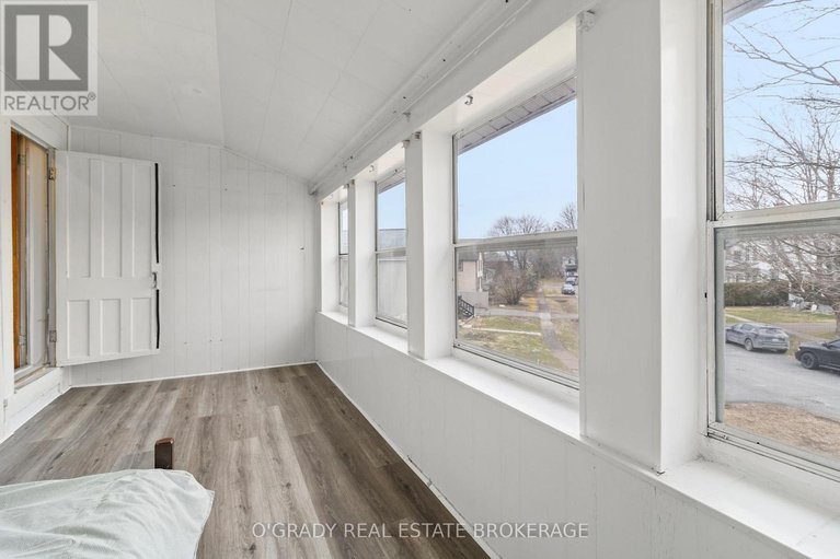 29613065/26-brouse-drive-e/iroquois/south-dundas/ontario/K0E1K0_37