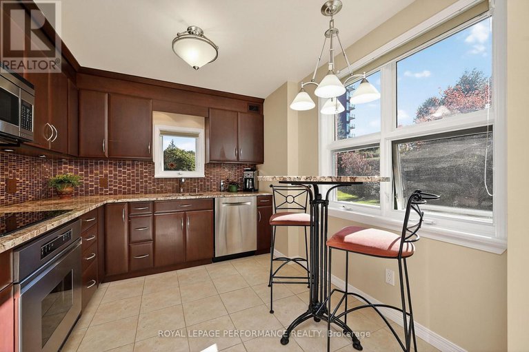 28999707/203-120-darlington-private/hunt-clubwestern-community/ottawa/ontario/K1V0X5_17