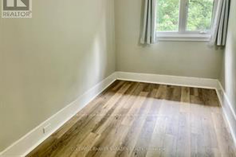 29114918/5-edgar-street/hintonburg/ottawa/ontario/K1Y3L4_6