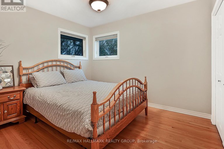 29075459/2077-lemay-crescent/elmvale-acresurbandale/ottawa/ontario/K1G2X5_16