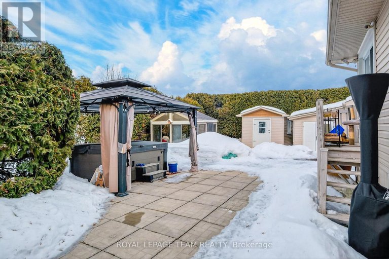 29437879/955-lacroix-road/clarencerockland-twp/clarence-rockland/ontario/K0A2A0_43