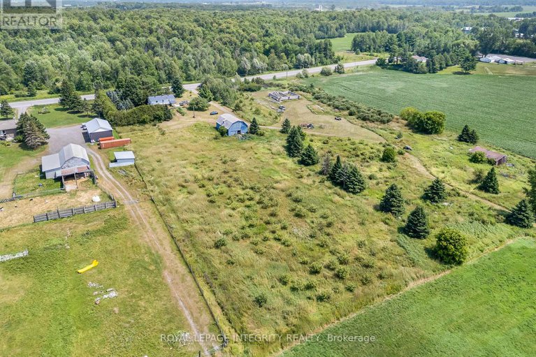 28686332/4828-frank-kenny-road/sarsfieldbearbrook/ottawa/ontario/K0A3H0_2