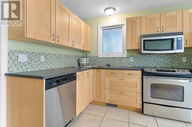 29072895/193-3310-southgate-road/south-keys/ottawa/ontario/K1V8X4_13