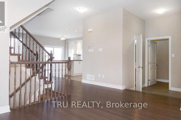 29121972/931-cologne-street/embrun/russell/ontario/K0A1W0_5