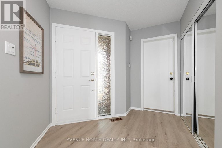 29255600/2-chickasaw-crescent/bridlewood/ottawa/ontario/K2M1M3_5