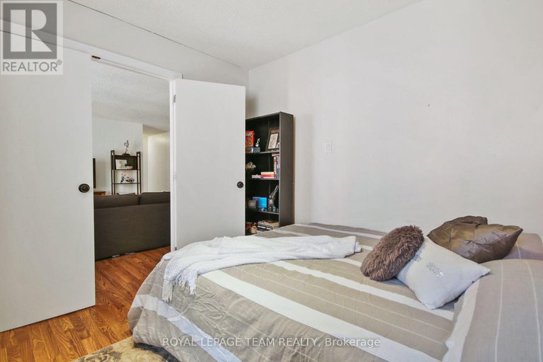 28399342/701-141-somerset-street-w/ottawa-centregolden-triangle/ottawa/ontario/K2P2H1_26