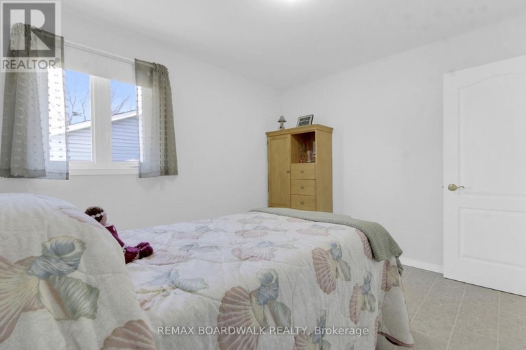 29638763/6658-benoit-street/chateauneuf/ottawa/ontario/K1C1J6_17