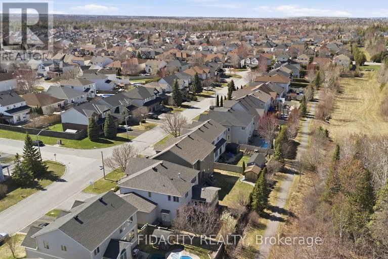 29657561/172-coyote-crescent/stittsville-south/ottawa/ontario/K2S2G6_44