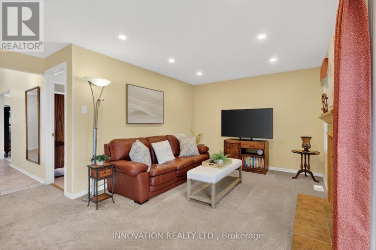 29674454/1698-teakdale-avenue/chapel-hill/ottawa/ontario/K1C6M4_13