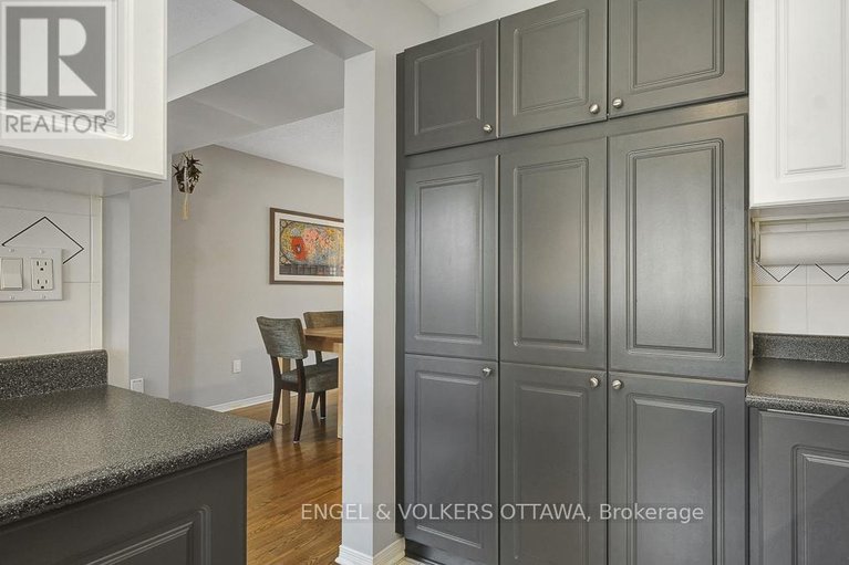 29642313/19-mullcraft-crescent/longfields/ottawa/ontario/K2J4P8_14