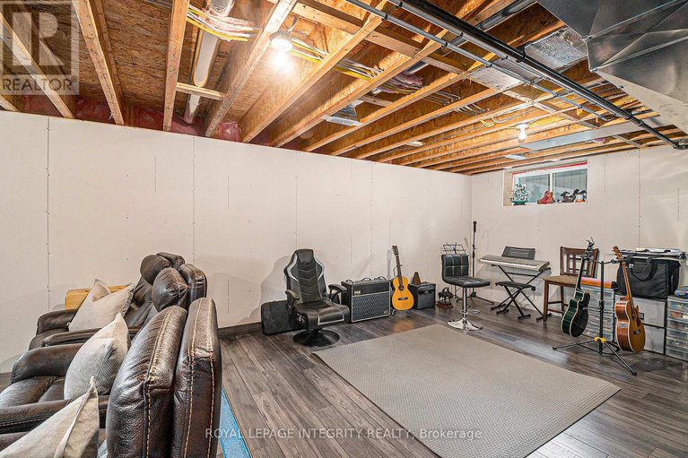 28646652/153-lyon-street/embrun/russell/ontario/K0A1W0_37