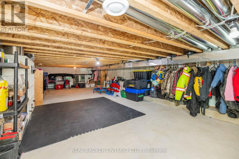 29434200/10969-gilmour-road/south-dundas-matilda-twp/south-dundas/ontario/K0C1C0_35