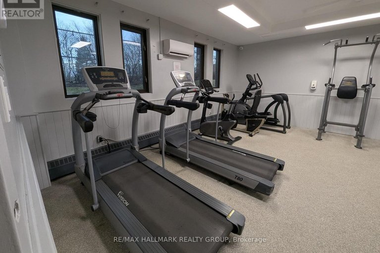 29619261/1217-20-chesterton-drive/borden-farmstewart-farmcarleton-heightsparkwood-hills/ottawa/ontario/K2E6Z7_18