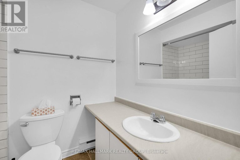 29242070/f-3070-councillors-way/blossom-parkleitrim/ottawa/ontario/K1T2S6_33