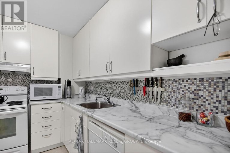 29556858/208-1081-ambleside-drive/woodroffe/ottawa/ontario/K2B8C8_10