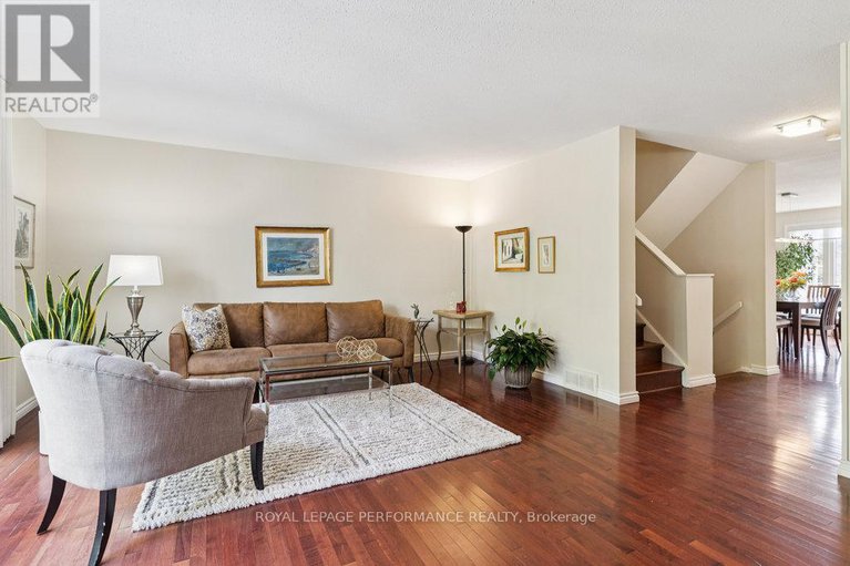 28847039/5-forsyth-lane/crystal-beach/ottawa/ontario/K2H9H1_16