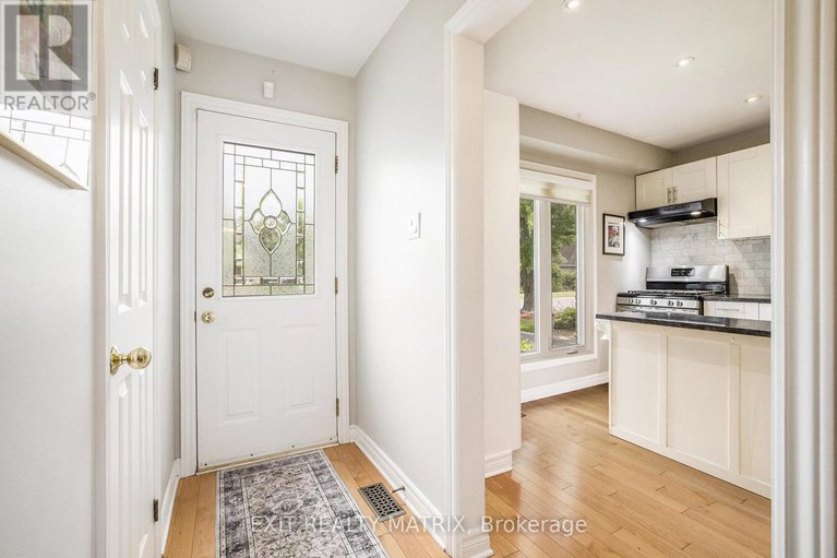 28740334/30-glen-park-drive/blackburn-hamlet-south/ottawa/ontario/K1B3Z2_4