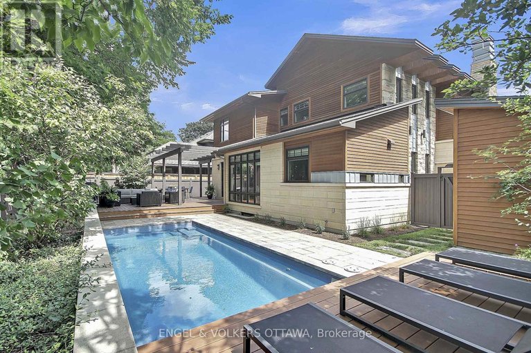 29673243/592-brierwood-avenue/mckellarhighland/ottawa/ontario/K2A2H8_48