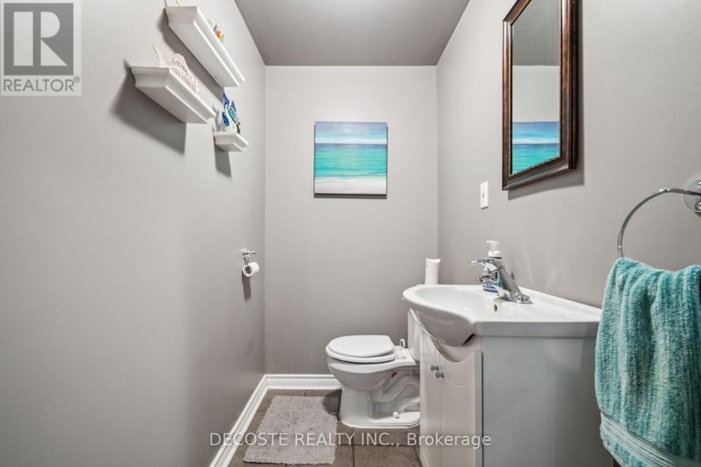 28517069/114-st-george-street-w/alexandria/north-glengarry/ontario/K0C1A0_34