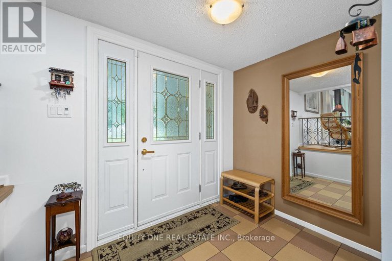 28495374/542-sirois-avenue/overbrookcastle-heights/ottawa/ontario/K1K1H4_8