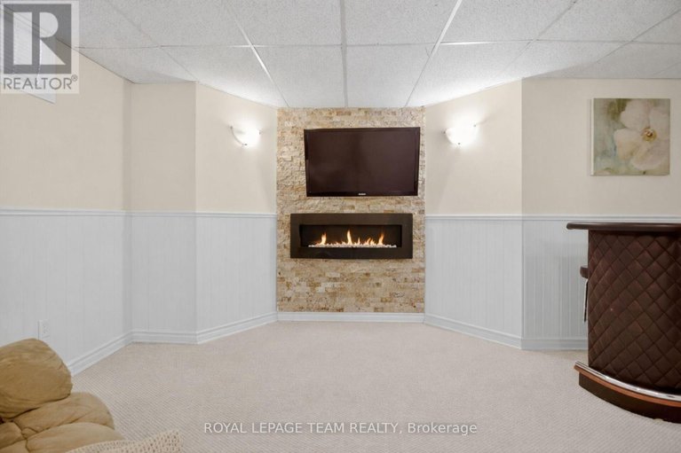 29431774/2-furlong-crescent/bridlewood/ottawa/ontario/K2M2J1_41