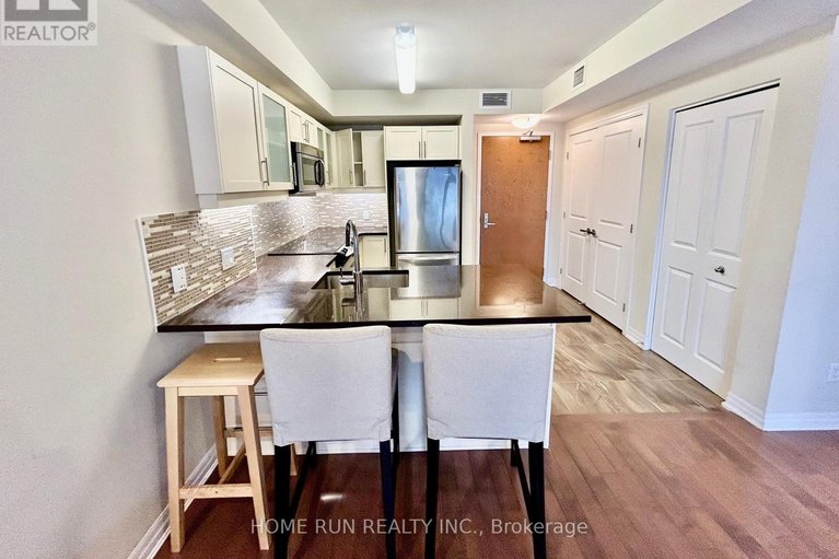 29608052/1104-195-besserer-street/sandy-hill/ottawa/ontario/K1N0B6_15