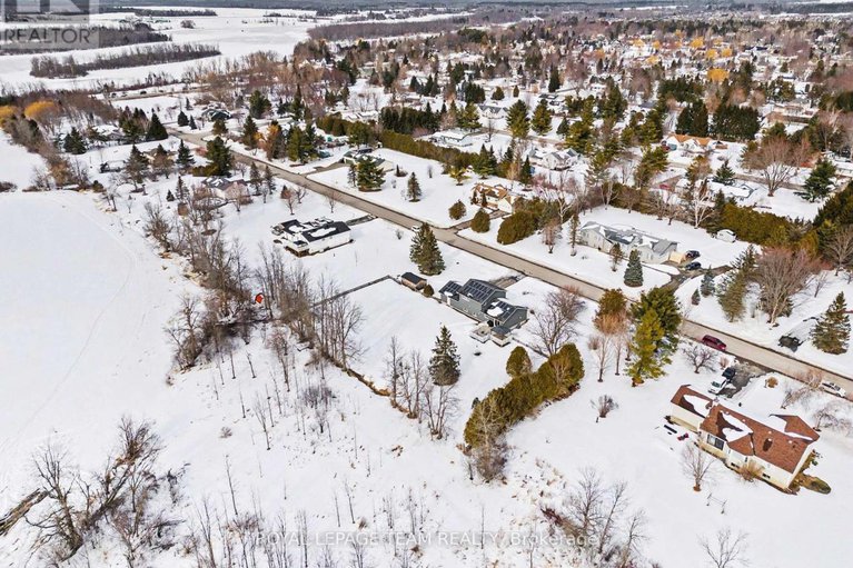 29445577/30-colonel-drive/north-grenville-twp-kemptville-south/north-grenville/ontario/K0G1J0_78