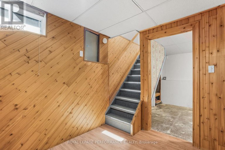 29633490/69-home-avenue/vankleek-hill/champlain/ontario/K0B1R0_14