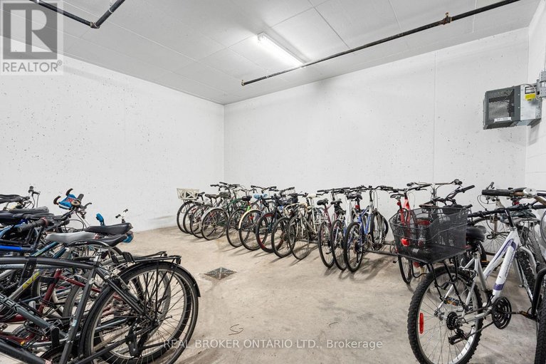 29617501/810-235-kent-street/ottawa-centre/ottawa/ontario/K2P1Z9_46