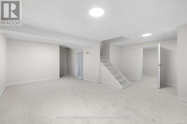 28882638/337-hinton-avenue-s/civic-hospital/ottawa/ontario/K1Y1A4_33