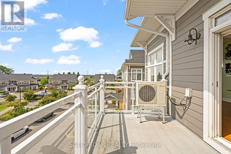 28694497/301-345-elizabeth-cosgrove-private/mer-bleuebradley-estatesanderson-park/ottawa/ontario/K1W0K6_27