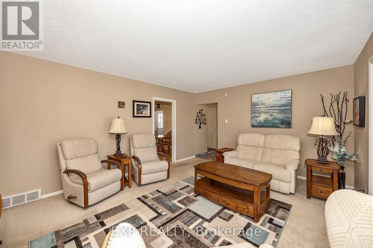 29640576/2500-hopkins-road/queensway-terrace-north/ottawa/ontario/K2B7X7_12