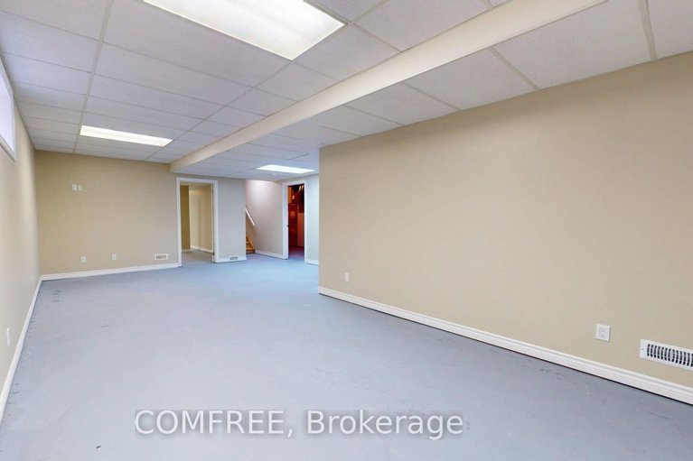 29041005/253-goulburn-avenue/sandy-hill/ottawa/ontario/K1N8E5_32