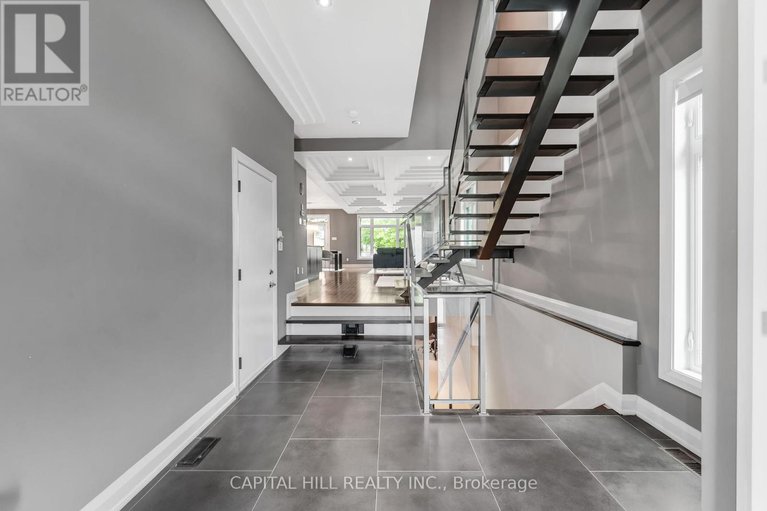 28598588/71-eleanor-drive/city-viewskylinefisher-heightsparkwood-hills/ottawa/ontario/K2E6A1_8