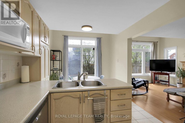 28518237/102-longshire-circle/longfields/ottawa/ontario/K2J4K8_8