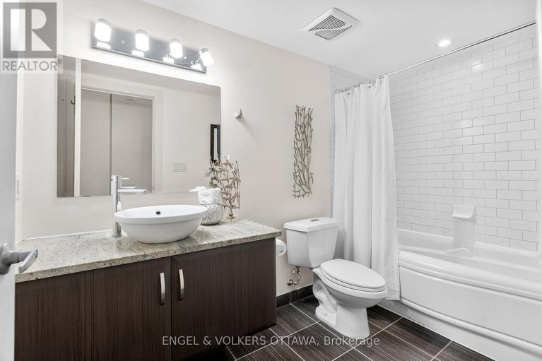 28758017/106-390-booth-street/west-centre-town/ottawa/ontario/K1R7K6_16