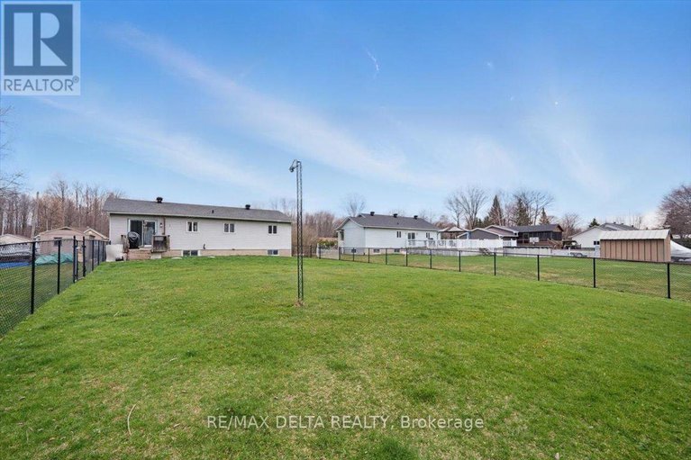 28221771/2622-gagne-road/clarencerockland-twp/clarence-rockland/ontario/K0A2A0_27