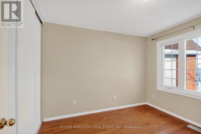 29154682/6410-sablewood-place/chapel-hill/ottawa/ontario/K1C7L7_17