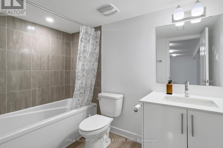 28731613/21-mendoza-way/emerald-meadowstrailwest/ottawa/ontario/K2S2S6_23