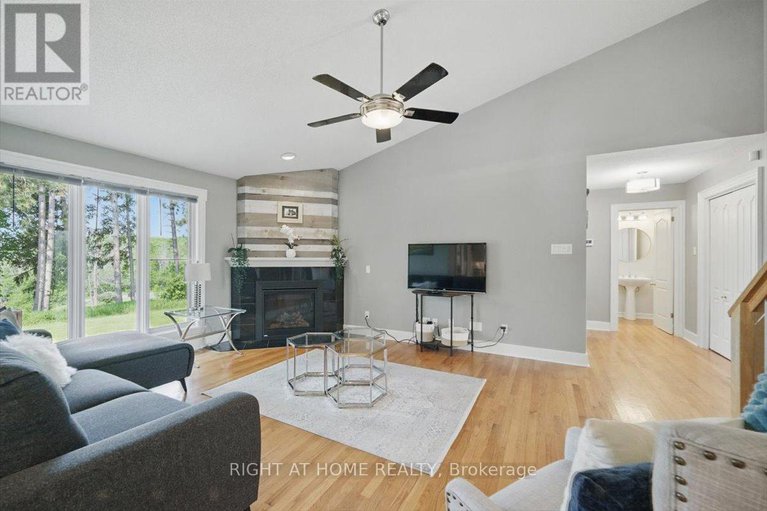 28420943/114-david-kennedy-drive/dunrobin-shores/ottawa/ontario/K0A1T0_5