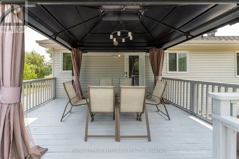 29405872/14977-country-rd-2-road/south-stormont-osnabruck-twp/south-stormont/ontario/K0C1M0_26