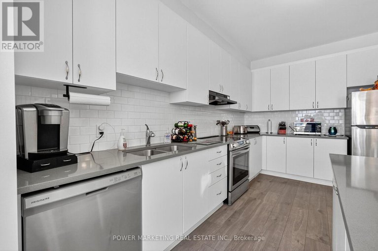 29007212/715-hydrus-private/half-moon-bay/ottawa/ontario/K2J7B2_26