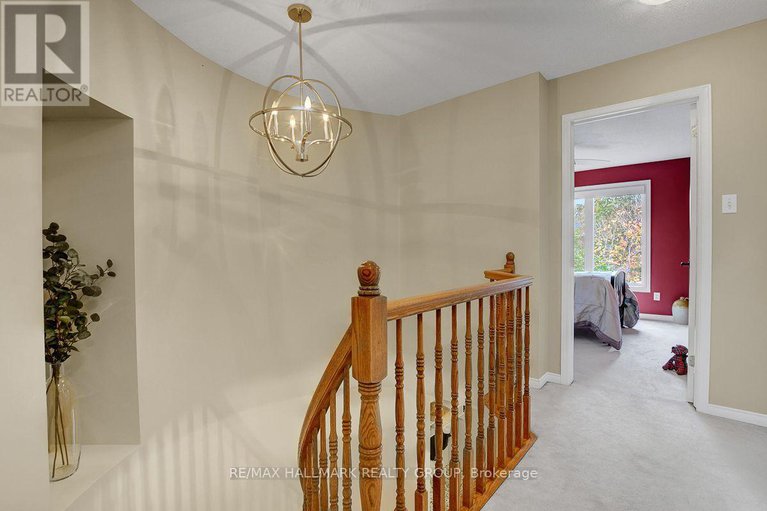 29023597/230-greenridge-street/chapel-hill/ottawa/ontario/K1C7R8_12