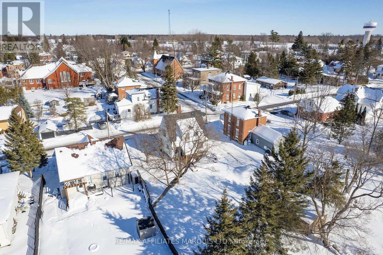 29365860/14-spring-street/maxville/north-glengarry/ontario/K0C1T0_38