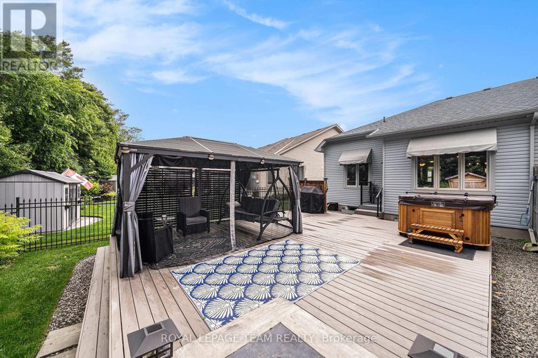28513121/129-tradewinds-crescent/north-grenville-twp-kemptville-south/north-grenville/ontario/K0G1J0_30
